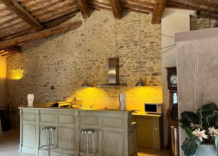 Апартаменты Loft In Camargue Marsillargues